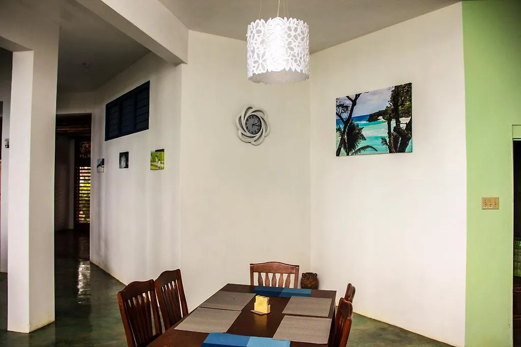 Holiday home Sunshine Lodge: Your Home Away From Home Montego Bay
