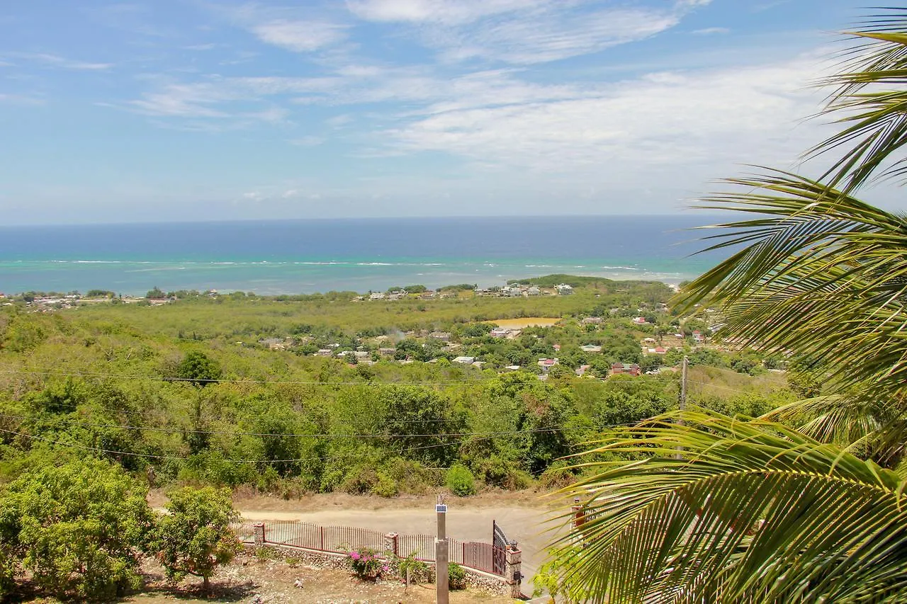 Sunshine Lodge: Your Home Away From Home Montego Bay